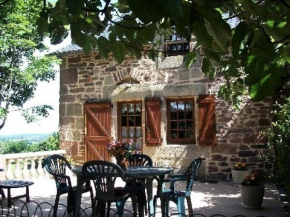 Gîte de France à Lanteuil 3 épis - Gîte de France 4 personnes MAE-8974